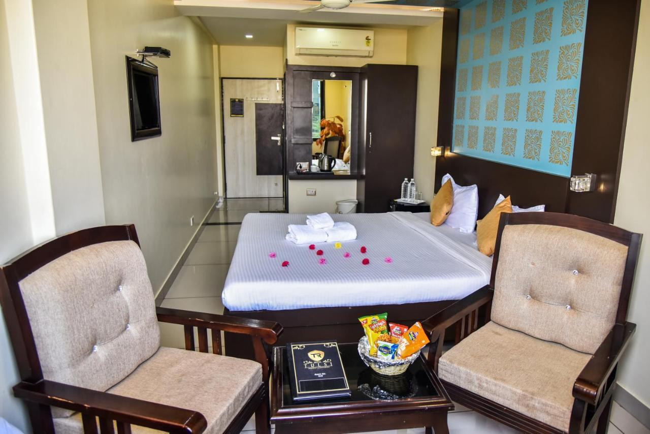 Hotel Tulsi Residency Бхудж Экстерьер фото