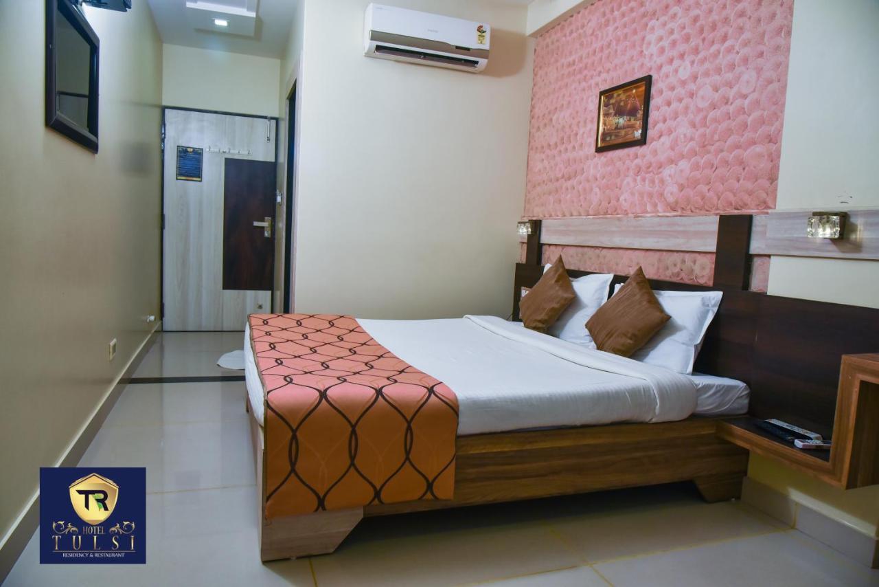 Hotel Tulsi Residency Бхудж Экстерьер фото